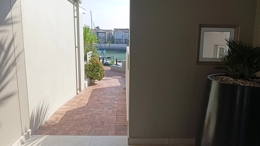 3 Bedroom Property for Sale in Harbour Island Western Cape